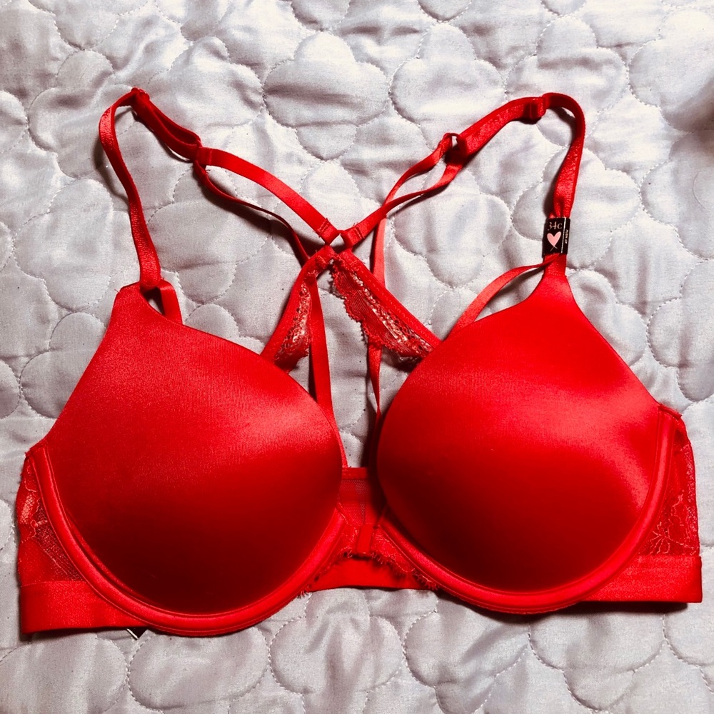 NWT VICTORIA’s SECRET BRA